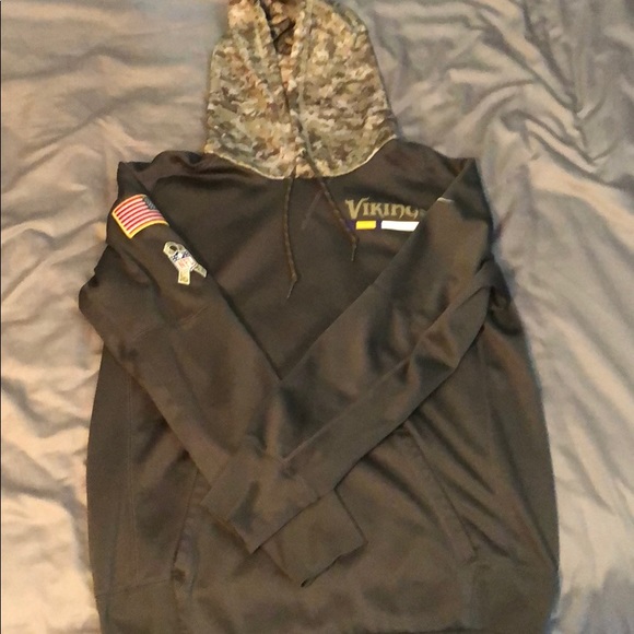 vikings salute to service hoodie 2019